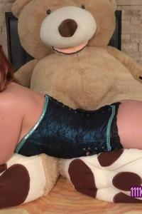 1111Customs.22.05.11.Dani.Jensen.Does.The.Fucking.Machine.On.A.Giant.Teddy.Bear.XXX.1080p.HEVC.x265.PRT[XvX]